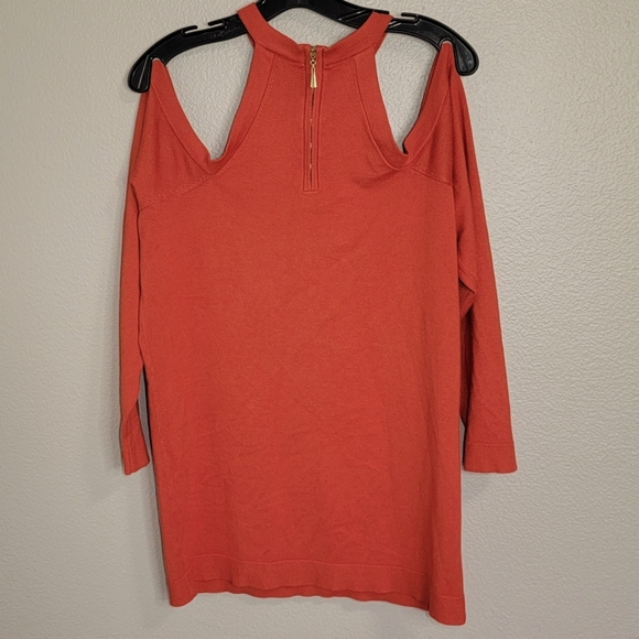 Torrid Orange CrissCross Cold Shoulder Top/ Size 2 (2X | 18-2 - Picture 3 of 16